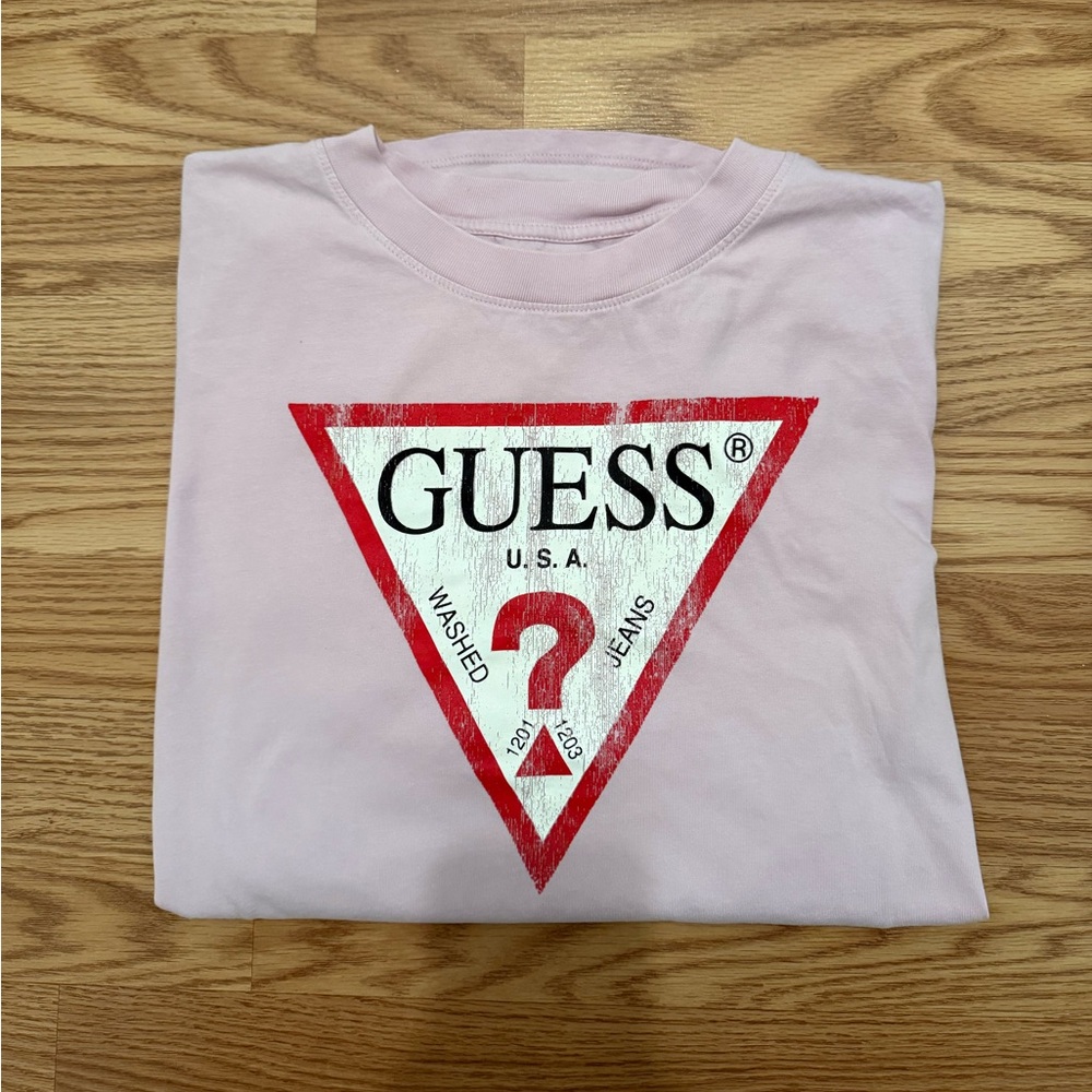 Men’s Guess Size Large T-Shirt